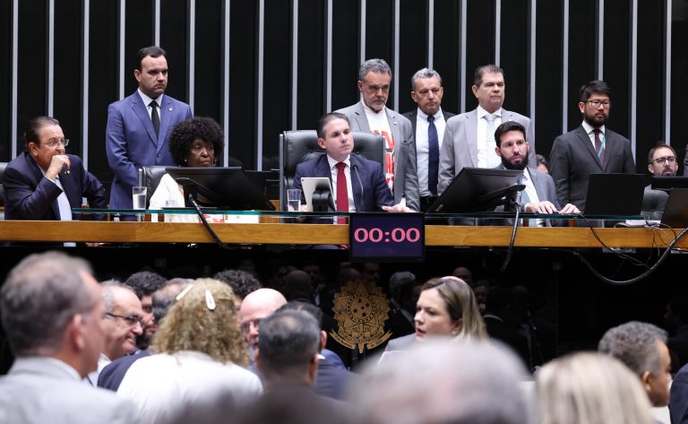 Sincovarp e FecomercioSP se posicionam sobre a aprovação da PEC do Fim da Escala 6×1 na Câmara dos Deputados